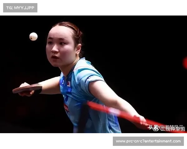 伊藤美诚颁奖仪式蹦跳击掌，享受大赛氛围显心态转变